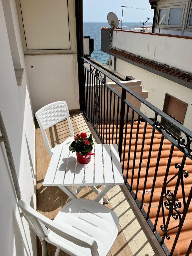 Casa Peppino Letojanni Exterior foto